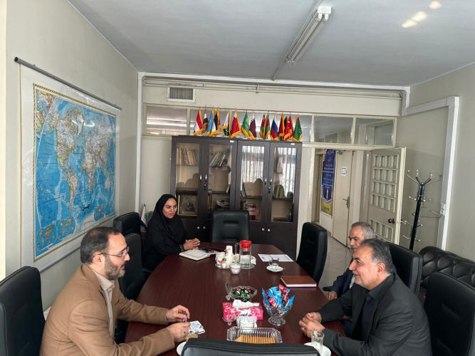 نشست دفتر همکاری های علمی و بین المللی دانشگاه جامع علمی کاربردی با سفیر محترم جمهوری اسلامی ایران در کشور ماداگاسکار